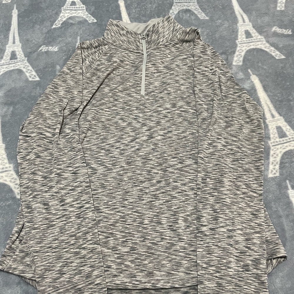 Live Love Dream long sleeve thin sweater
